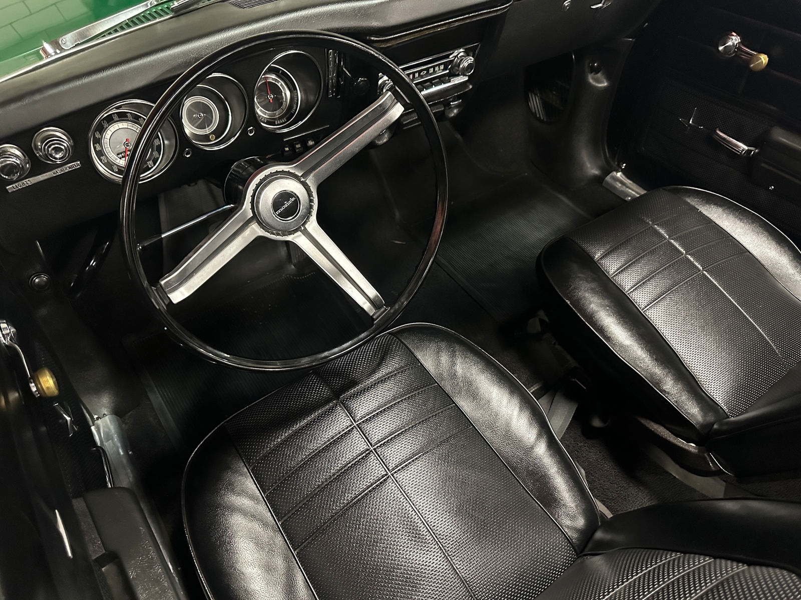 Chevrolet-Corvair-1969-Convertible-29