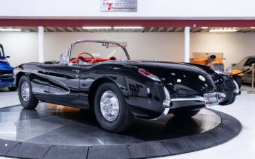 Chevrolet-Corvette-1956-Convertible-2