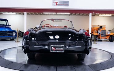 Chevrolet-Corvette-1956-Convertible-3