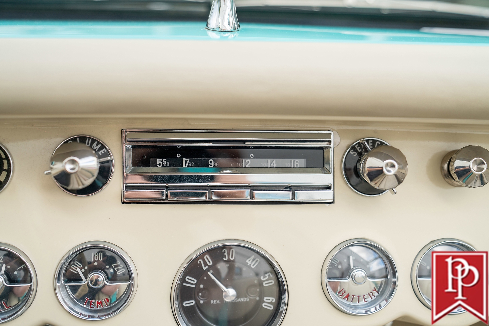 Chevrolet-Corvette-1957-Convertible-13