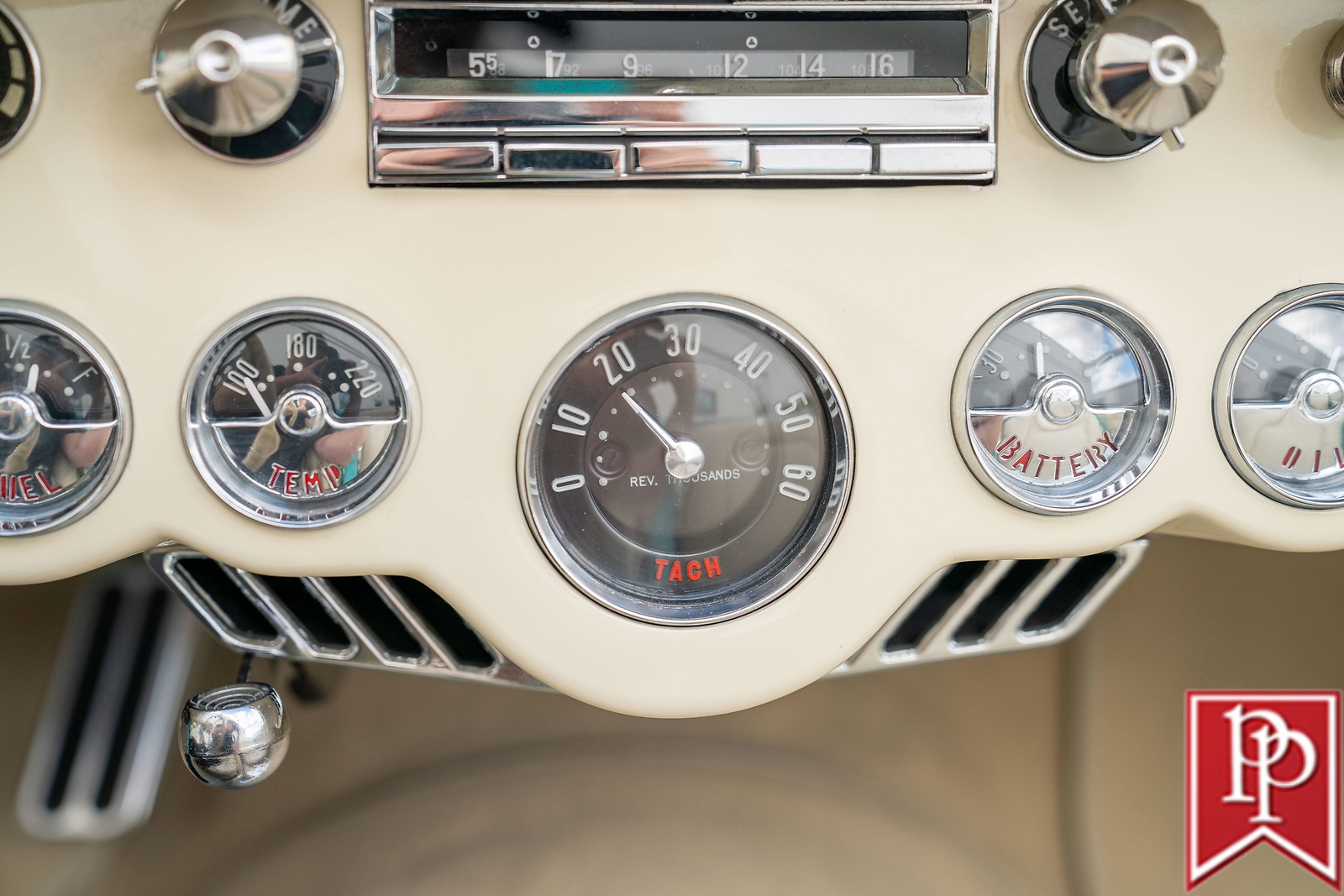 Chevrolet-Corvette-1957-Convertible-14