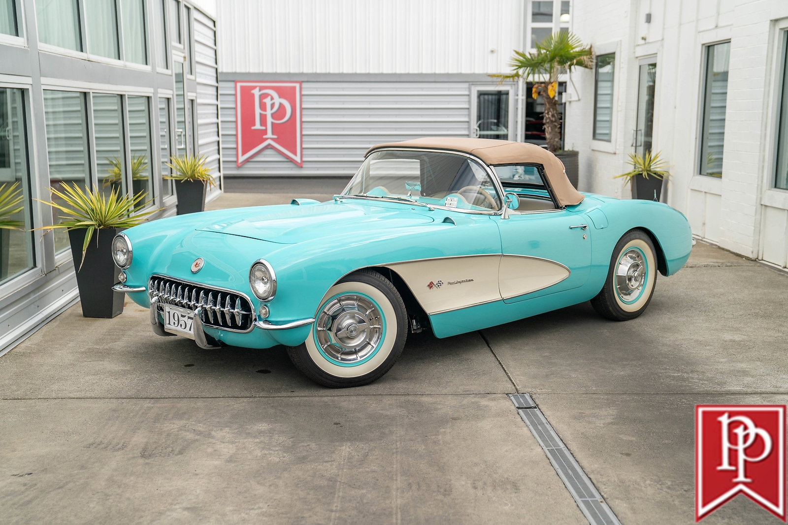 Chevrolet-Corvette-1957-Convertible-2