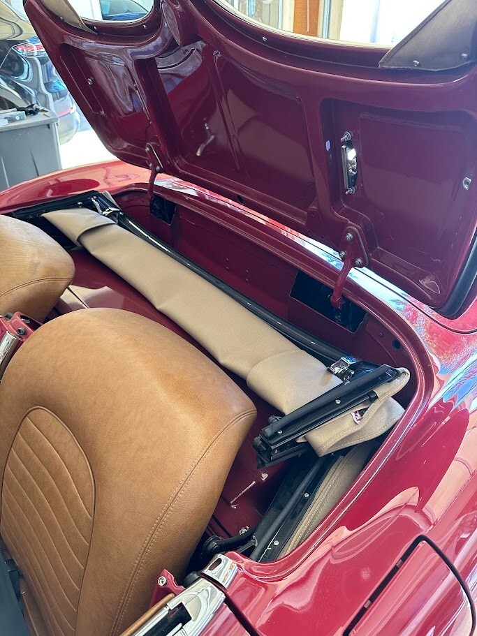Chevrolet-Corvette-1957-Convertible-20