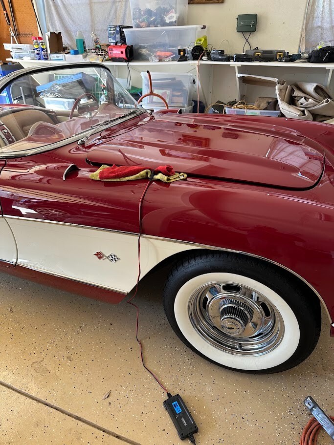 Chevrolet-Corvette-1957-Convertible-22