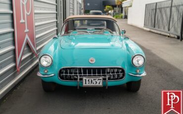 Chevrolet-Corvette-1957-Convertible-37