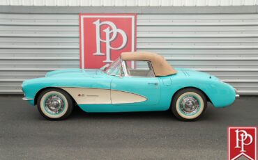 Chevrolet-Corvette-1957-Convertible-39