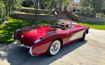 Chevrolet-Corvette-1957-Convertible-4