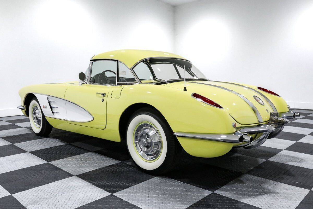 Chevrolet-Corvette-1958-Convertible-10