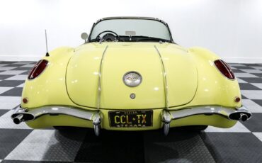 Chevrolet-Corvette-1958-Convertible-12