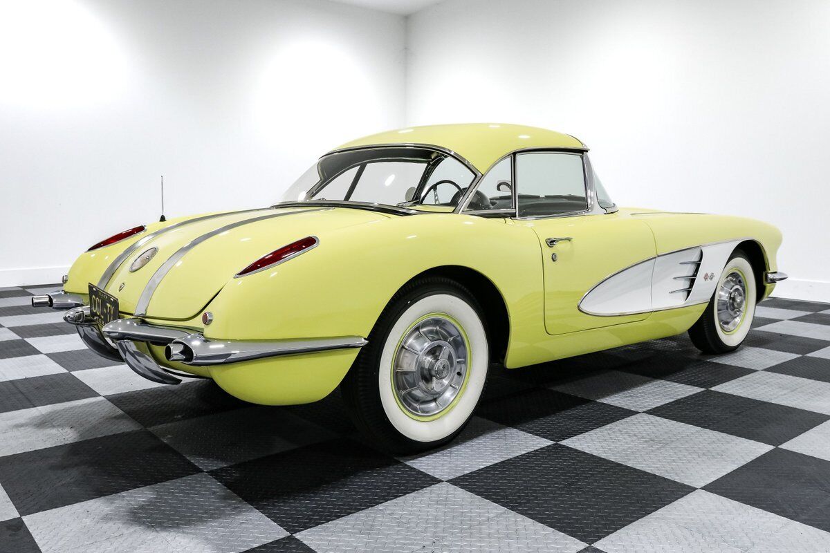 Chevrolet-Corvette-1958-Convertible-14