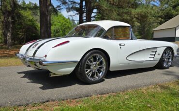 Chevrolet-Corvette-1958-Convertible-2