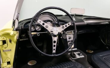 Chevrolet-Corvette-1958-Convertible-23