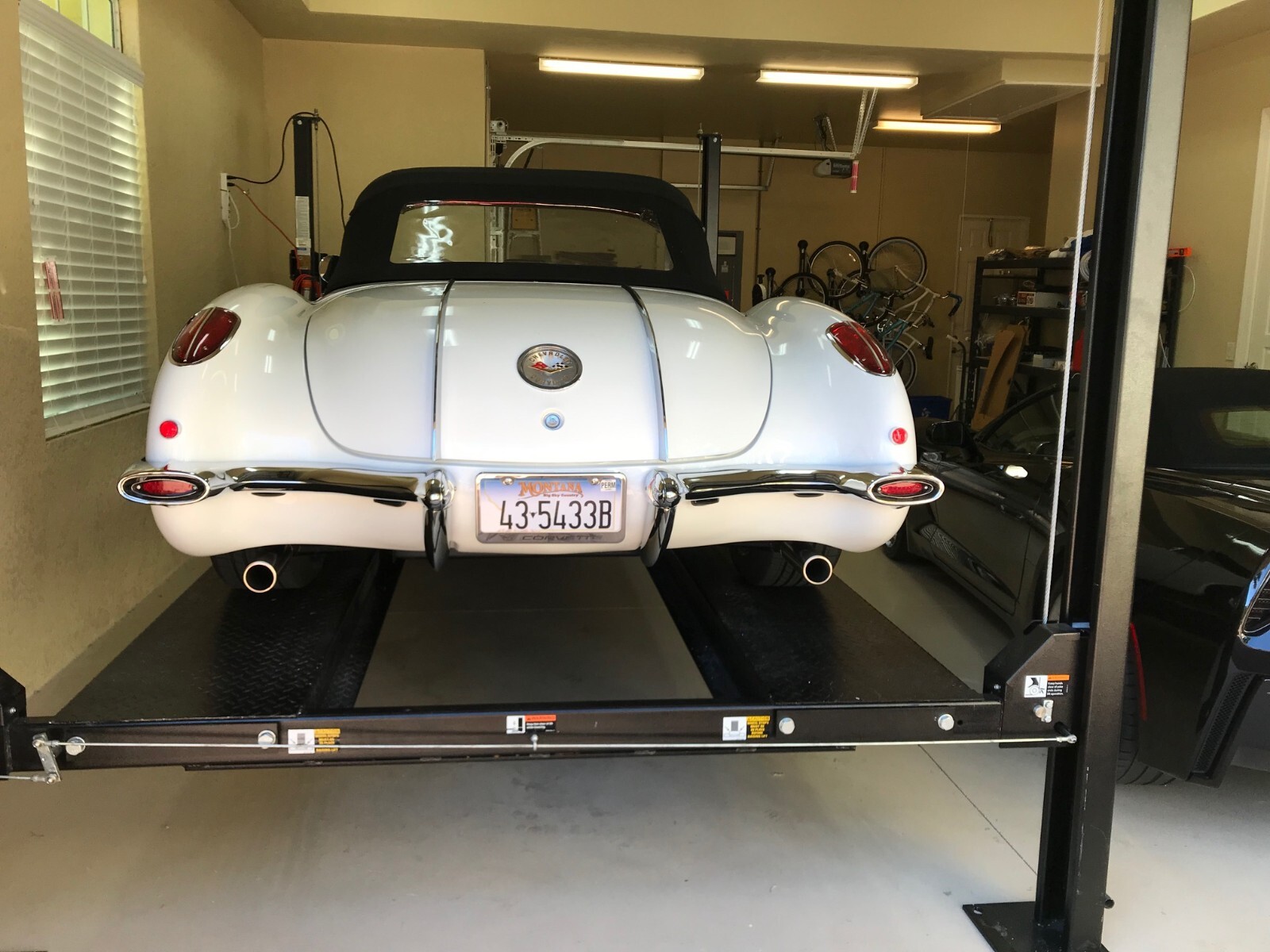 Chevrolet-Corvette-1958-Convertible-25