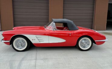 Chevrolet-Corvette-1958-Convertible-3