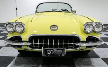 Chevrolet-Corvette-1958-Convertible-3