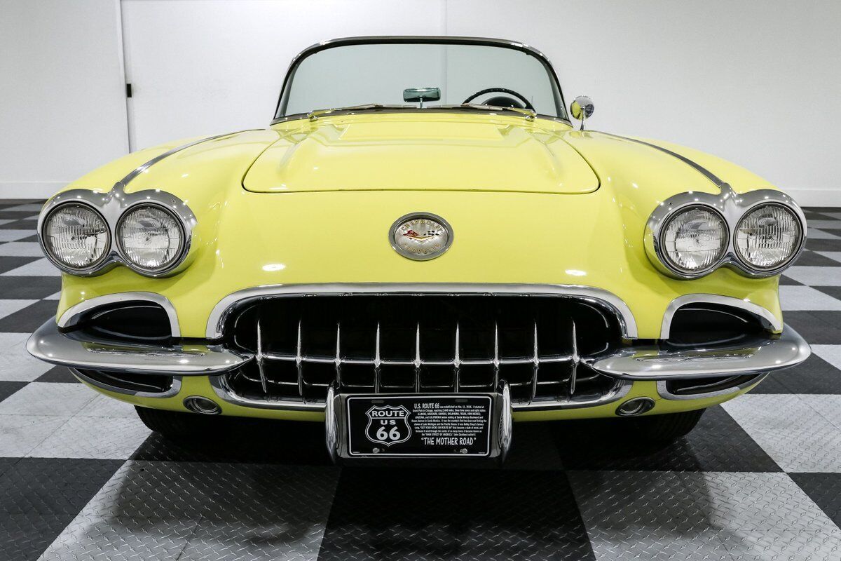Chevrolet-Corvette-1958-Convertible-3