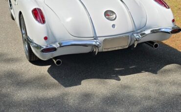Chevrolet-Corvette-1958-Convertible-37