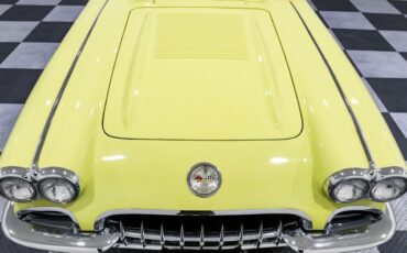 Chevrolet-Corvette-1958-Convertible-4