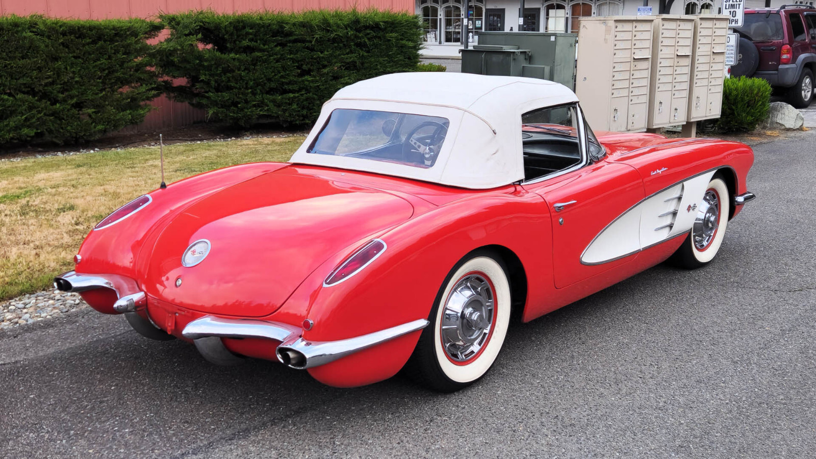 Chevrolet-Corvette-1959-Convertible-4
