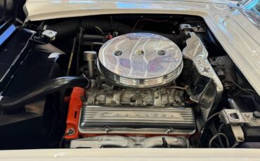 Chevrolet-Corvette-1959-white-16