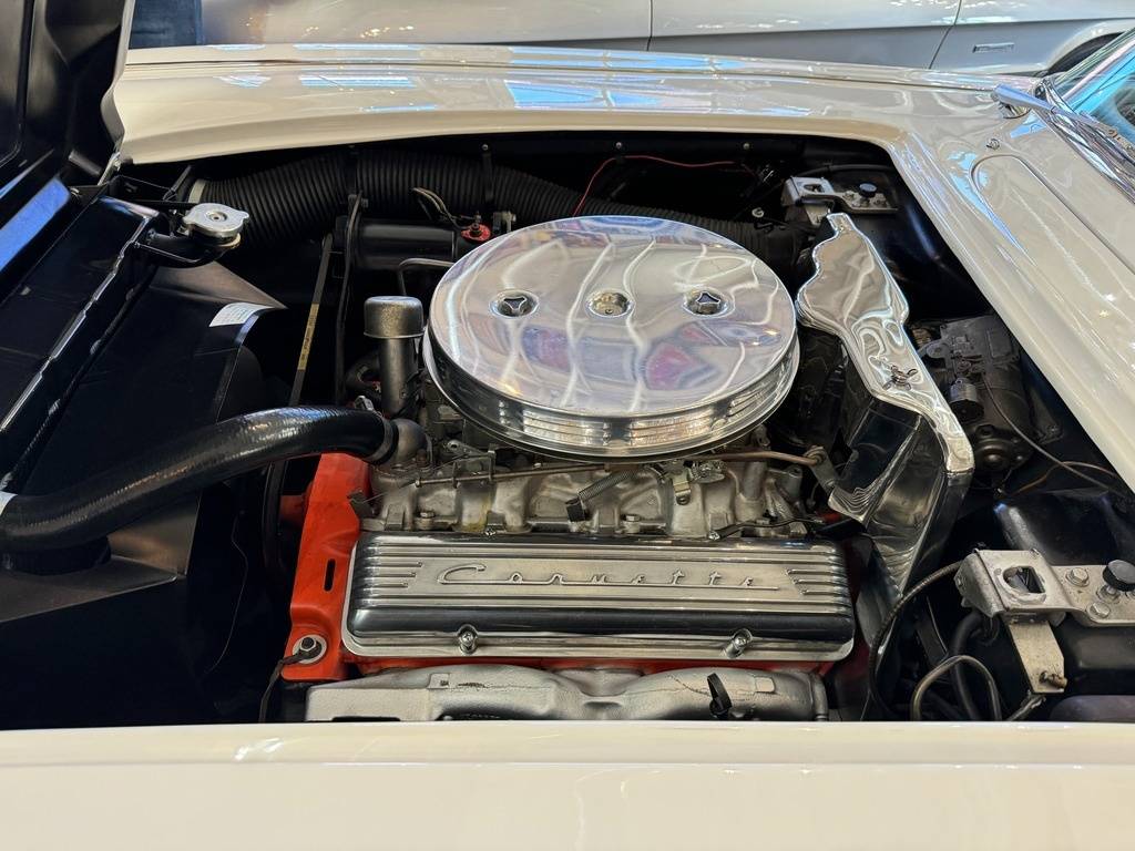 Chevrolet-Corvette-1959-white-16