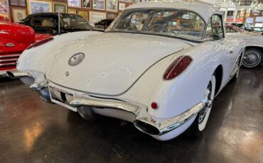 Chevrolet-Corvette-1959-white-6