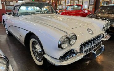 Chevrolet-Corvette-1959-white-7