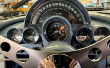 Chevrolet-Corvette-1959-white-9
