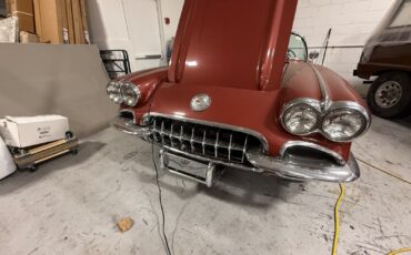 Chevrolet-Corvette-1960-Convertible-5