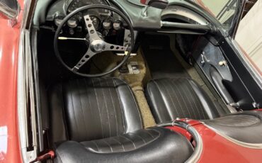 Chevrolet-Corvette-1960-Convertible-6