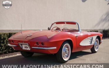 Chevrolet-Corvette-1961-25