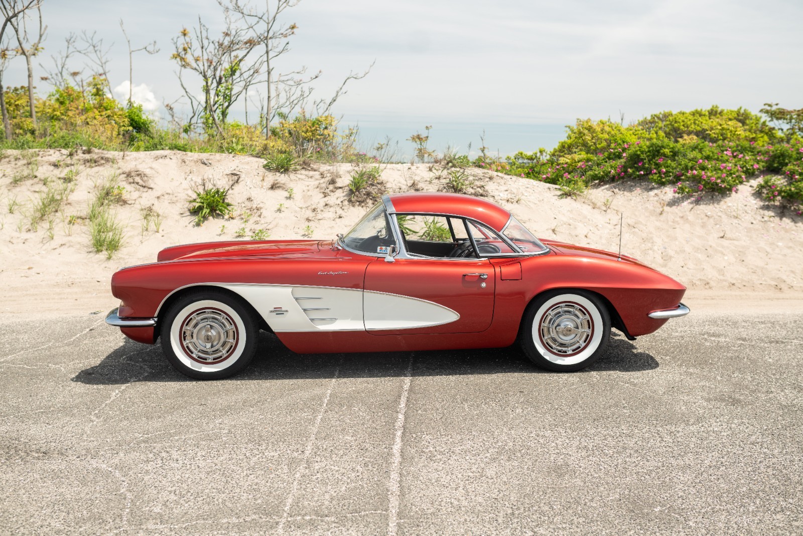 Chevrolet-Corvette-1961-Convertible-1