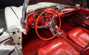 Chevrolet-Corvette-1961-Convertible-1