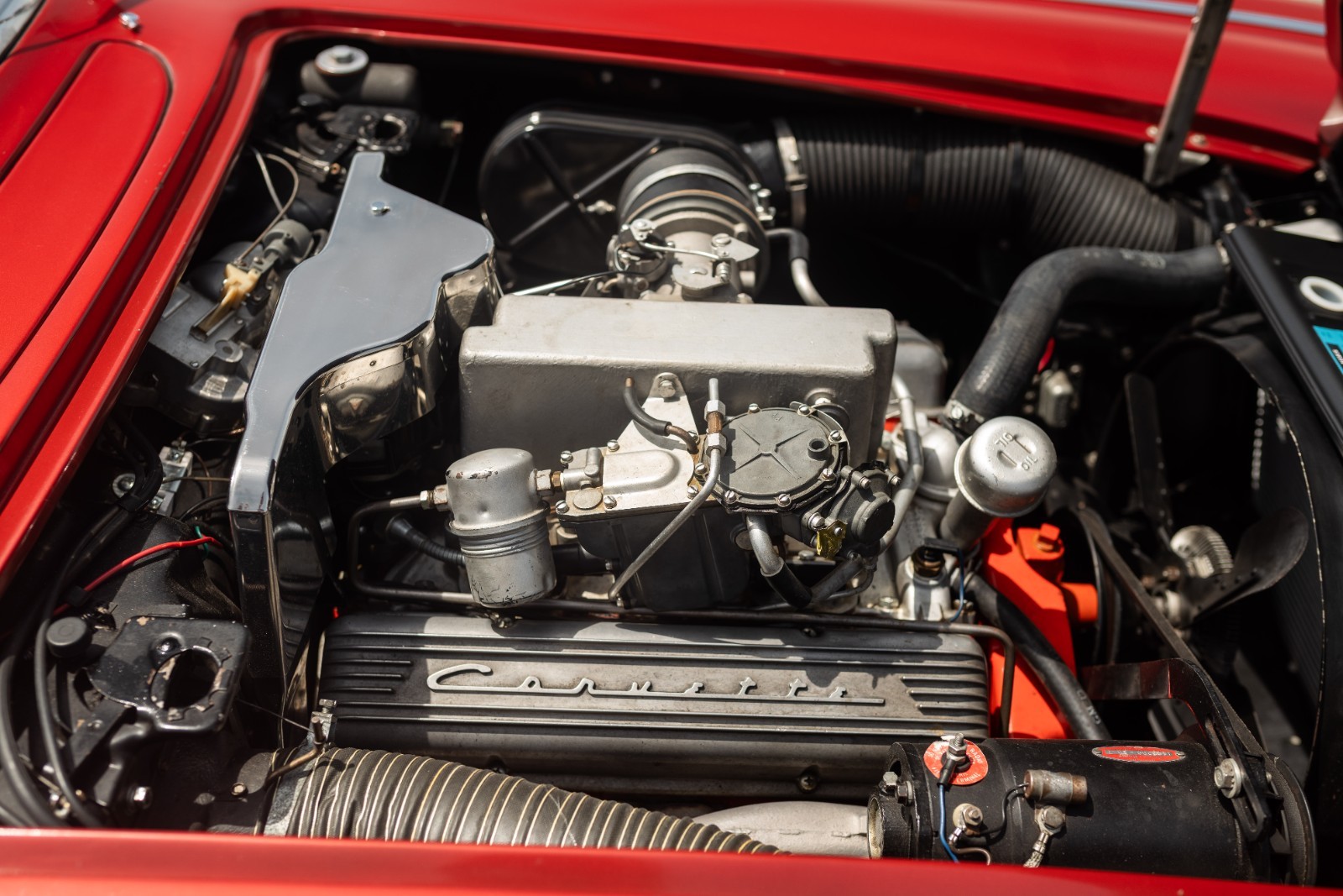 Chevrolet-Corvette-1961-Convertible-3