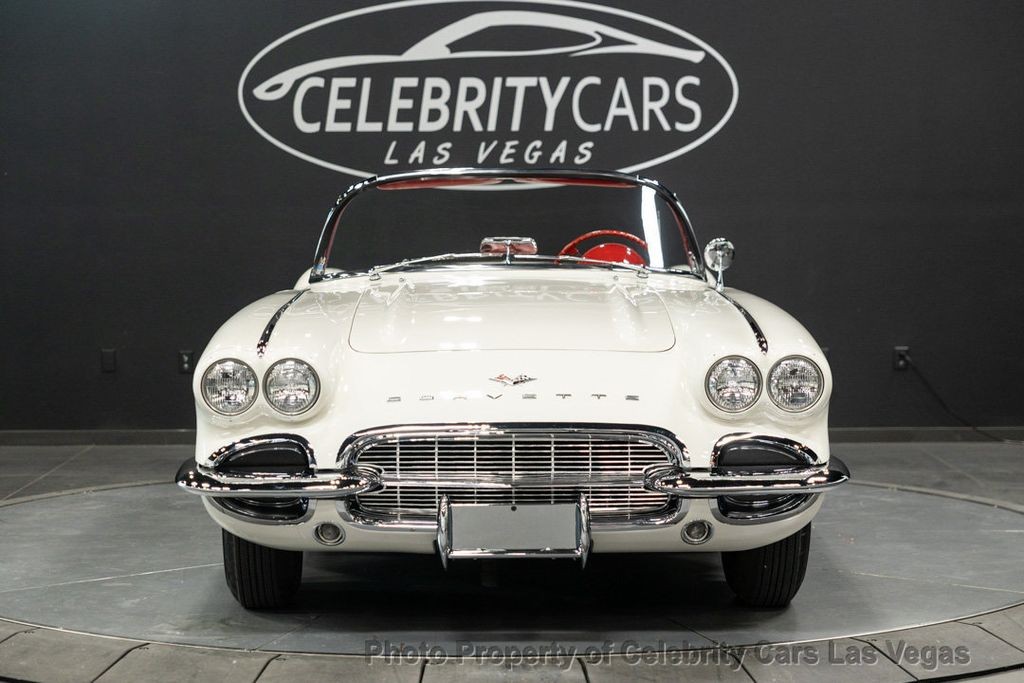 Chevrolet-Corvette-1961-Convertible-6
