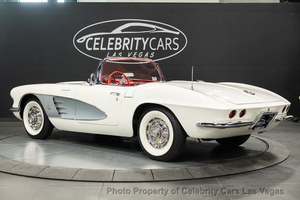 Chevrolet-Corvette-1961-Convertible-8