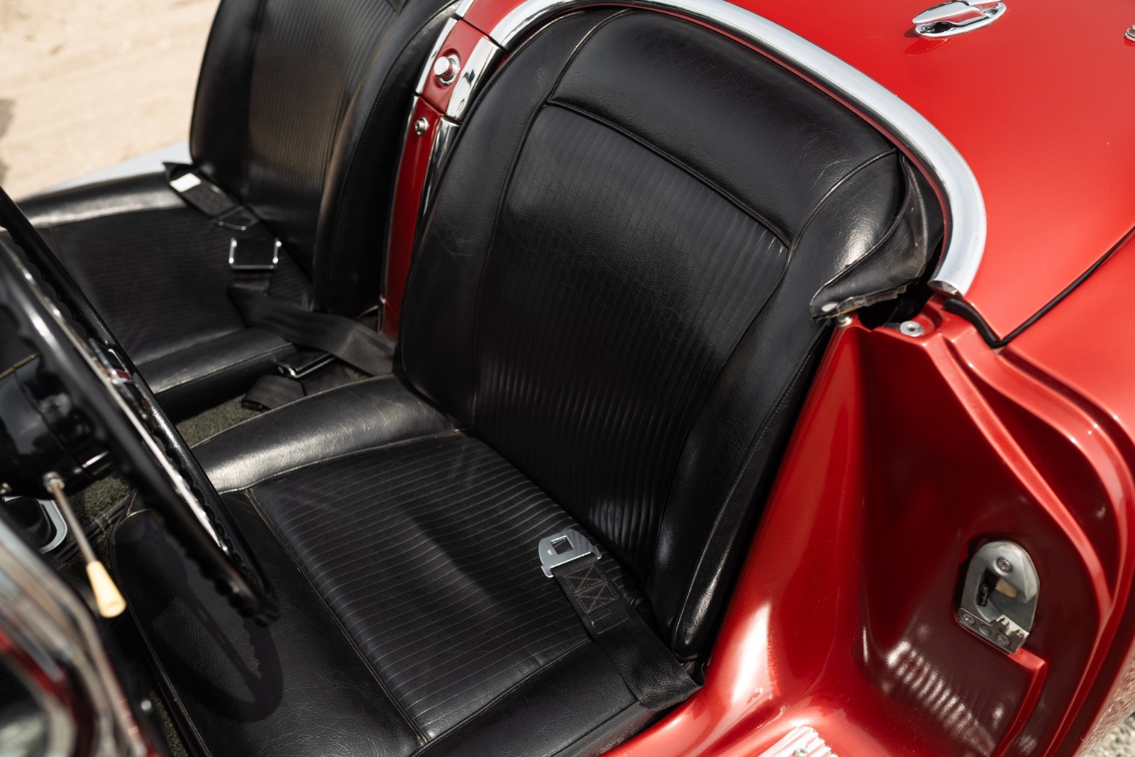 Chevrolet-Corvette-1961-Convertible-9