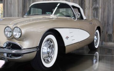 Chevrolet-Corvette-1961-Restomod-10