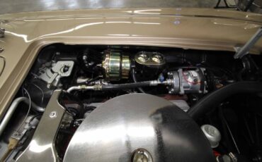 Chevrolet-Corvette-1961-Restomod-38