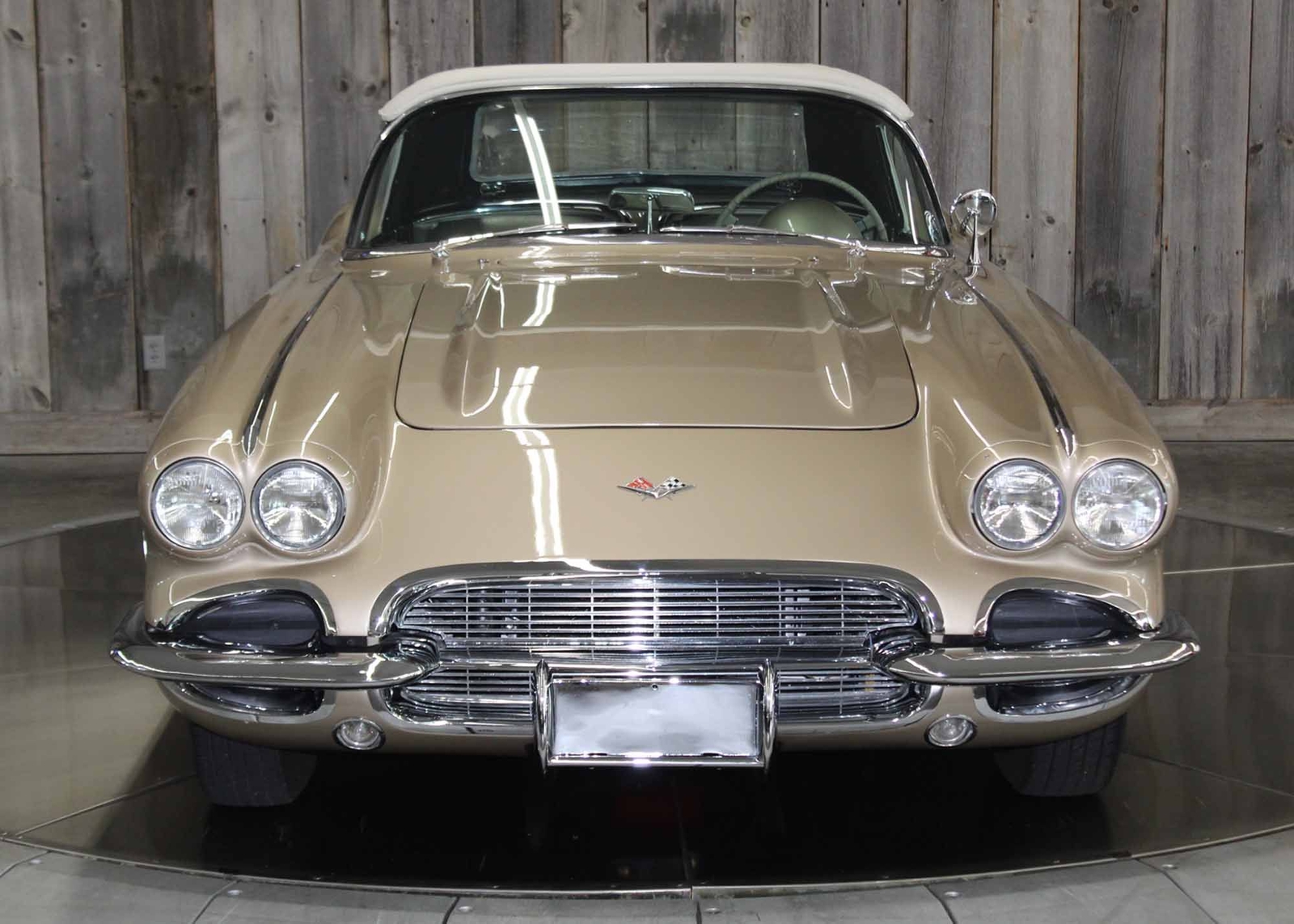 Chevrolet-Corvette-1961-Restomod-7