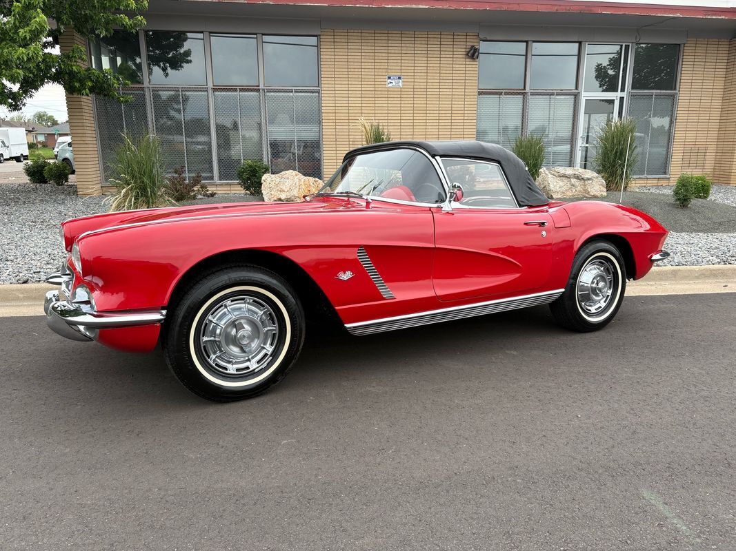 Chevrolet-Corvette-1962-10