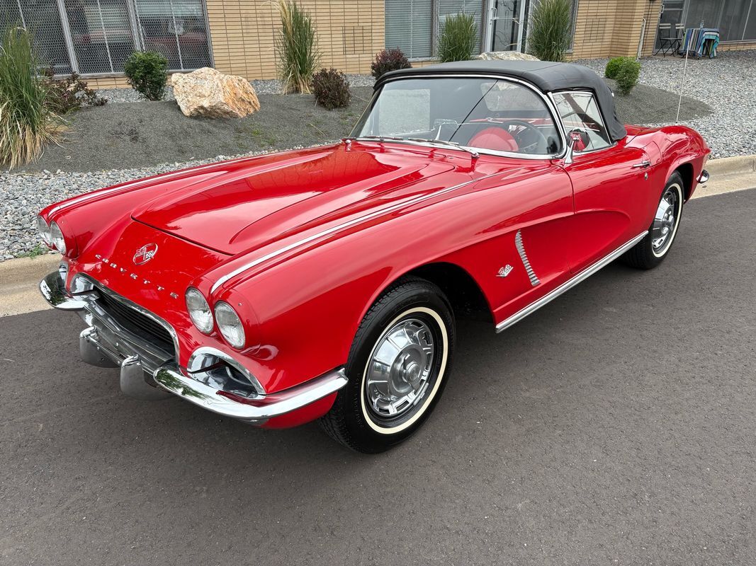 Chevrolet-Corvette-1962-11