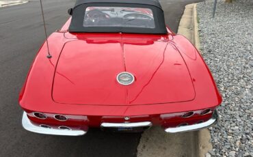 Chevrolet-Corvette-1962-13