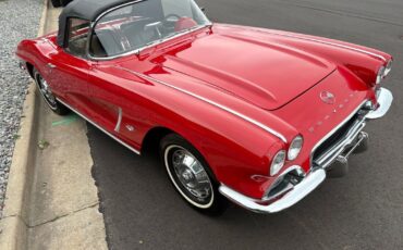 Chevrolet-Corvette-1962-18