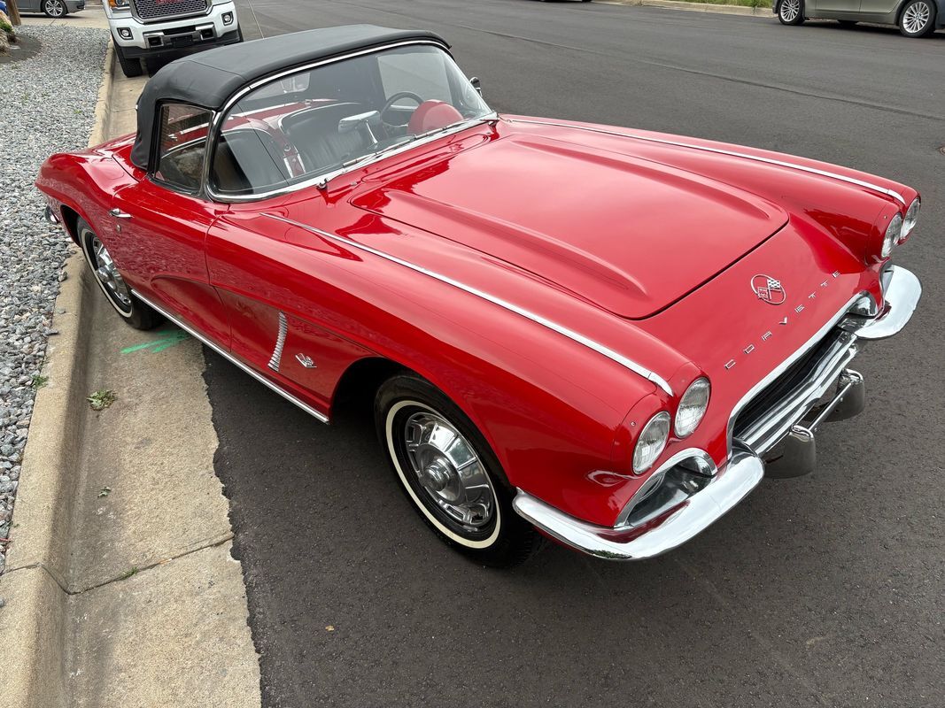Chevrolet-Corvette-1962-18