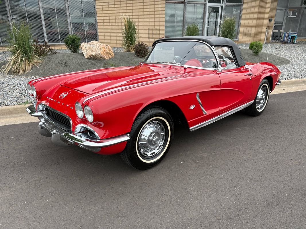 Chevrolet-Corvette-1962-21