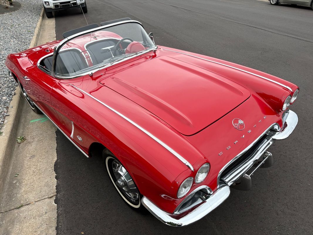 Chevrolet-Corvette-1962-35
