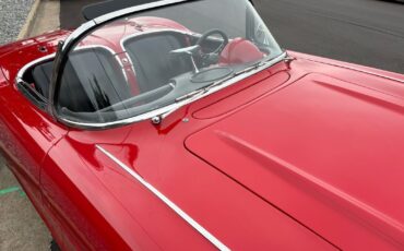 Chevrolet-Corvette-1962-39