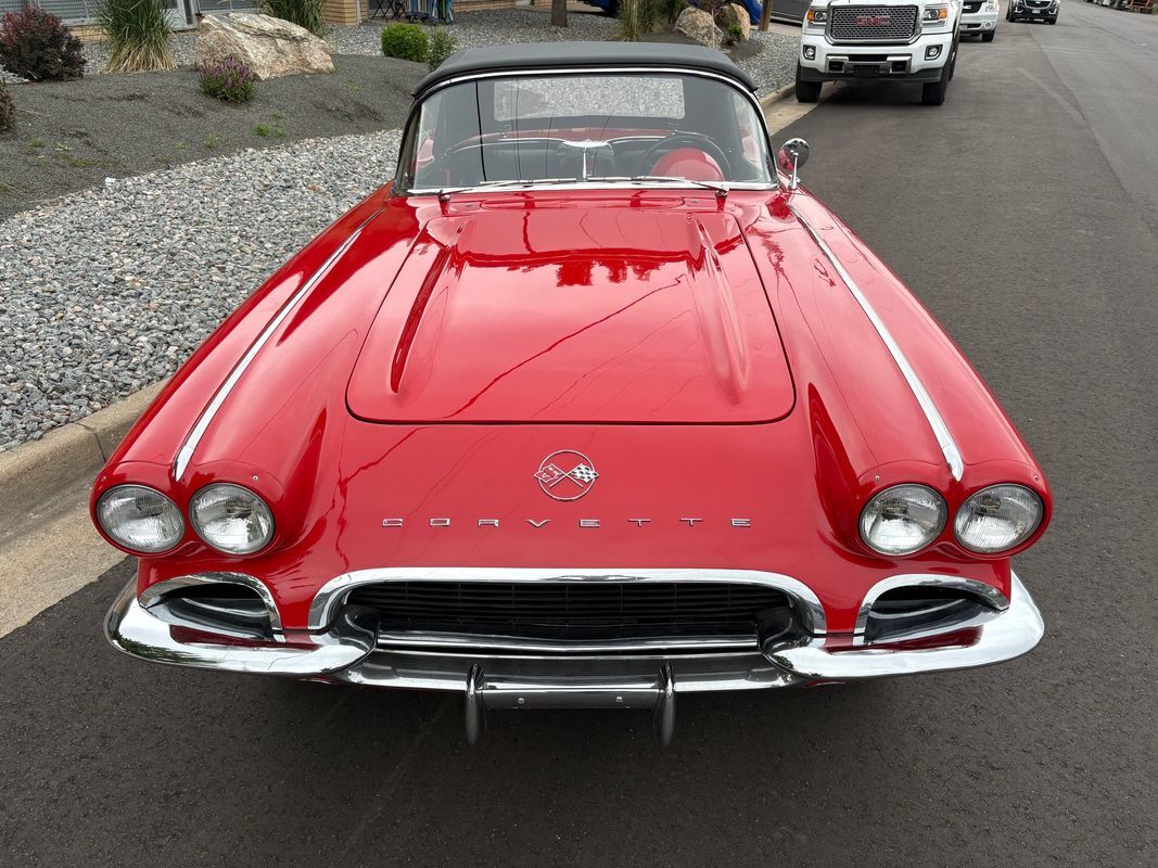 Chevrolet-Corvette-1962-6