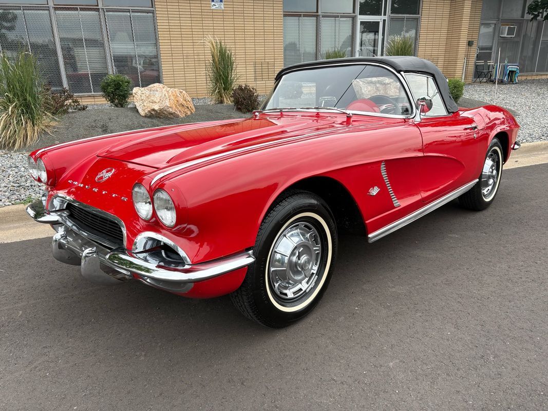 Chevrolet-Corvette-1962-9